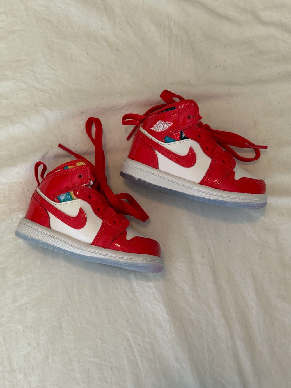 Air Jordan Toddlers Retro 1 Mid "Barcelona Sweater" Sneakers